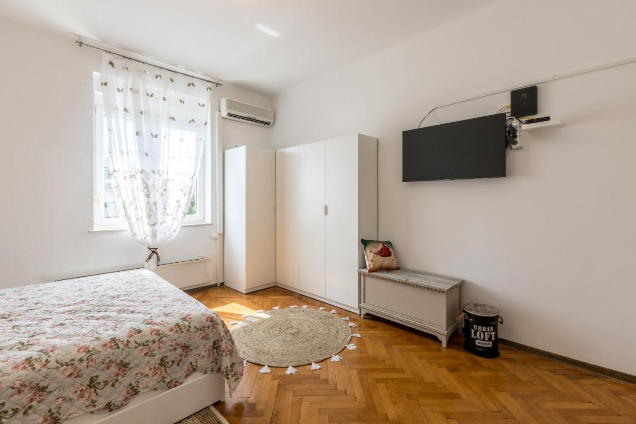 Noe And Joey Apartment Split Luaran gambar